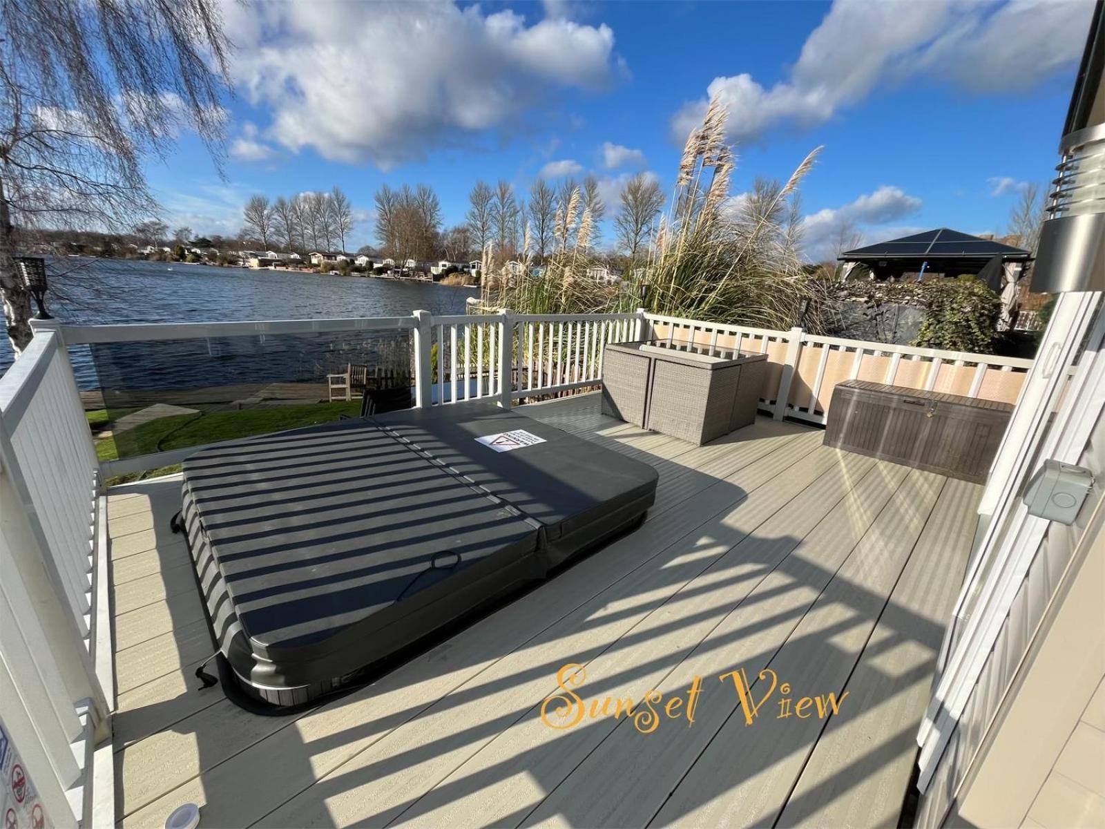 Tattershall Lakes Sunset View Caravan Lakeside, Hot Tub, Garden, Private Fishing Peg & Wifi Εξωτερικό φωτογραφία