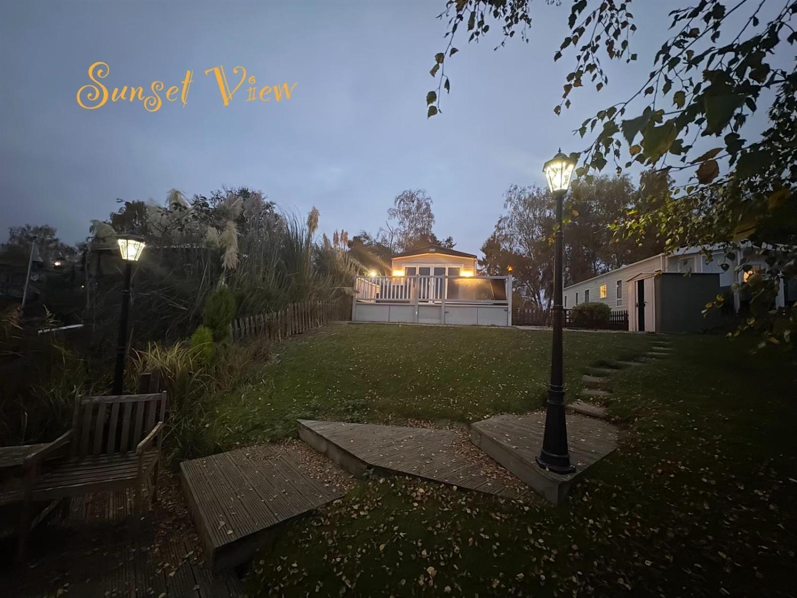 Tattershall Lakes Sunset View Caravan Lakeside, Hot Tub, Garden, Private Fishing Peg & Wifi Εξωτερικό φωτογραφία