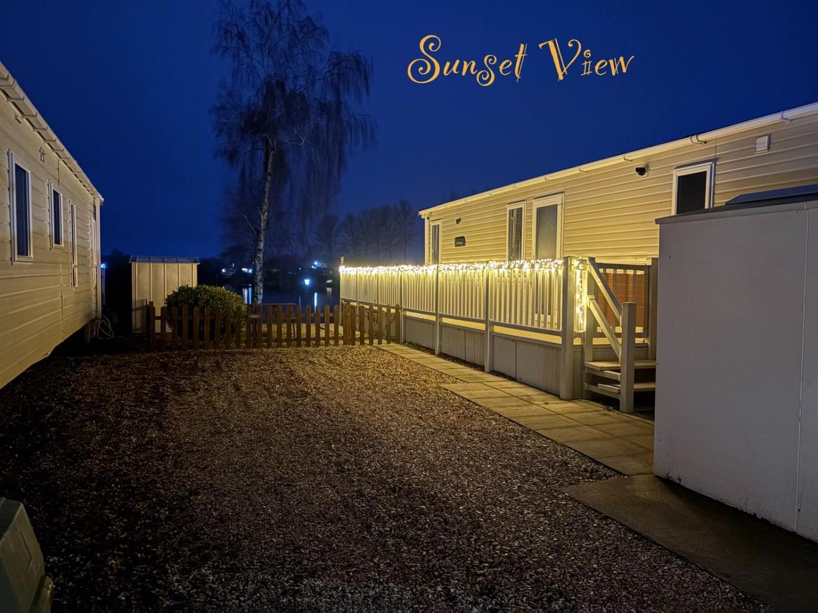 Tattershall Lakes Sunset View Caravan Lakeside, Hot Tub, Garden, Private Fishing Peg & Wifi Εξωτερικό φωτογραφία